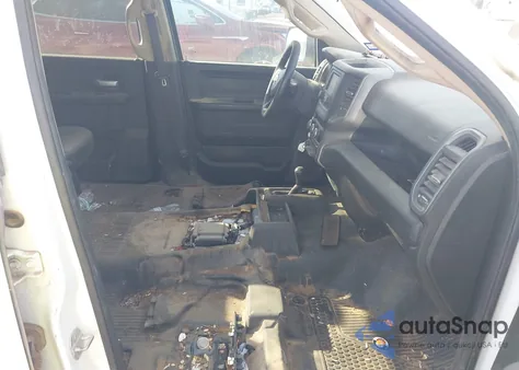 2019 Ram 2500 Tradesman 4X4 6'4 Box from USA, damaged, VIN 3C6UR5CJ3KG518523